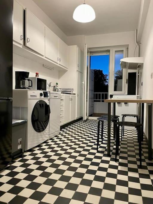 Spacious Apartment Next To Parc Du Cinquantenaire Bruxelles Extérieur photo